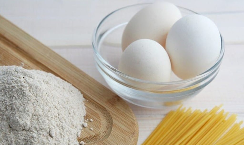 پودر سفیده تخم مرغ چیست و چه فوایدی دارد
